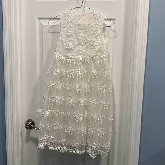 Girls ivory cream dress holiday embroidered size 8 - Picture 2 of 4